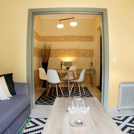 Stylish City Center Garden Apartment Атина Екстериор снимка