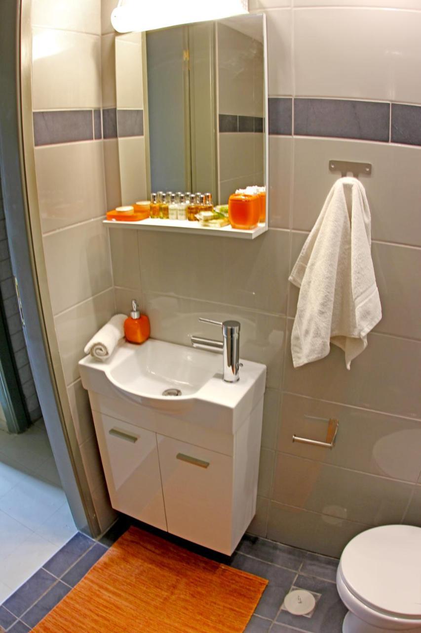 Stylish City Center Garden Apartment Атина Екстериор снимка