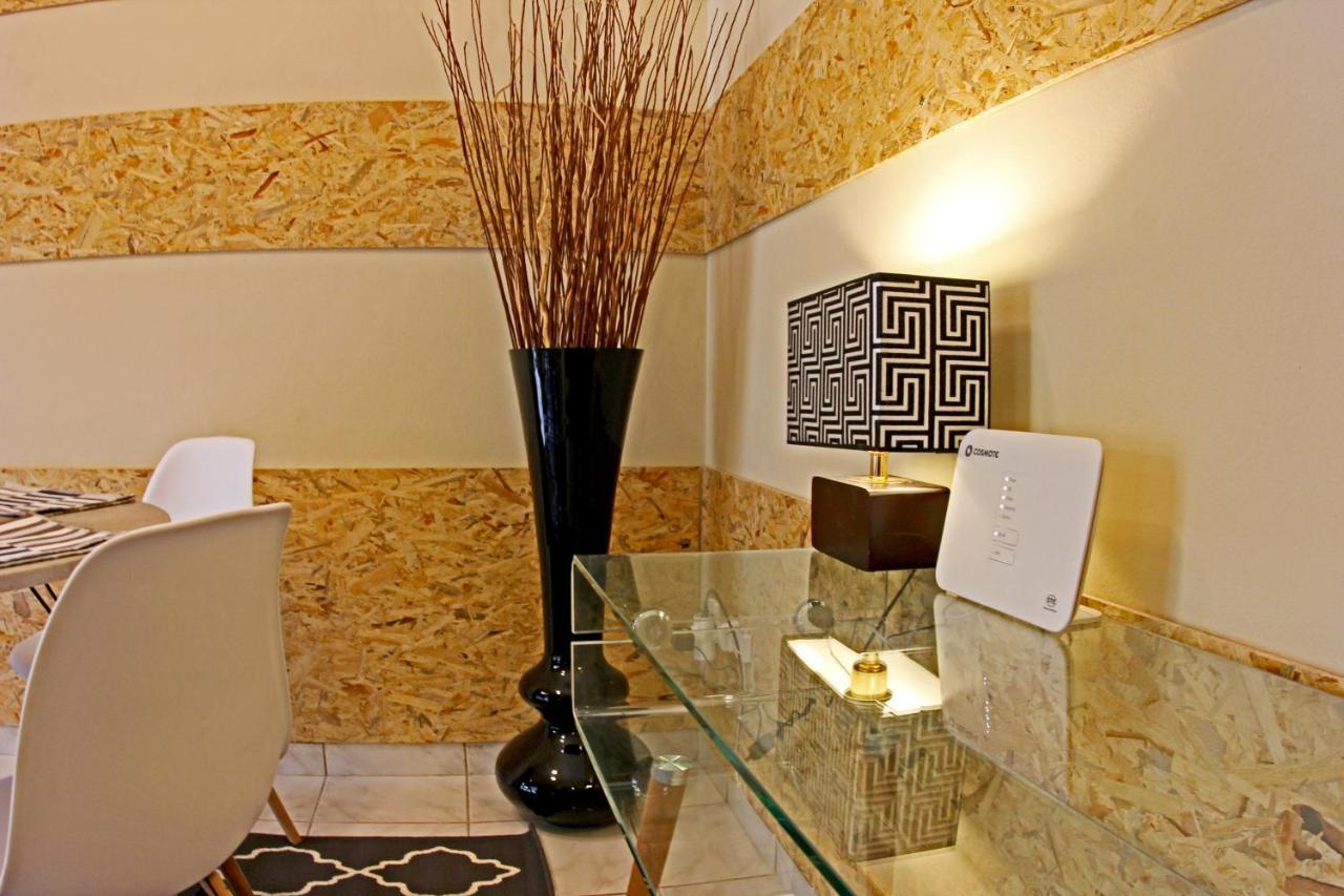 Stylish City Center Garden Apartment Атина Екстериор снимка