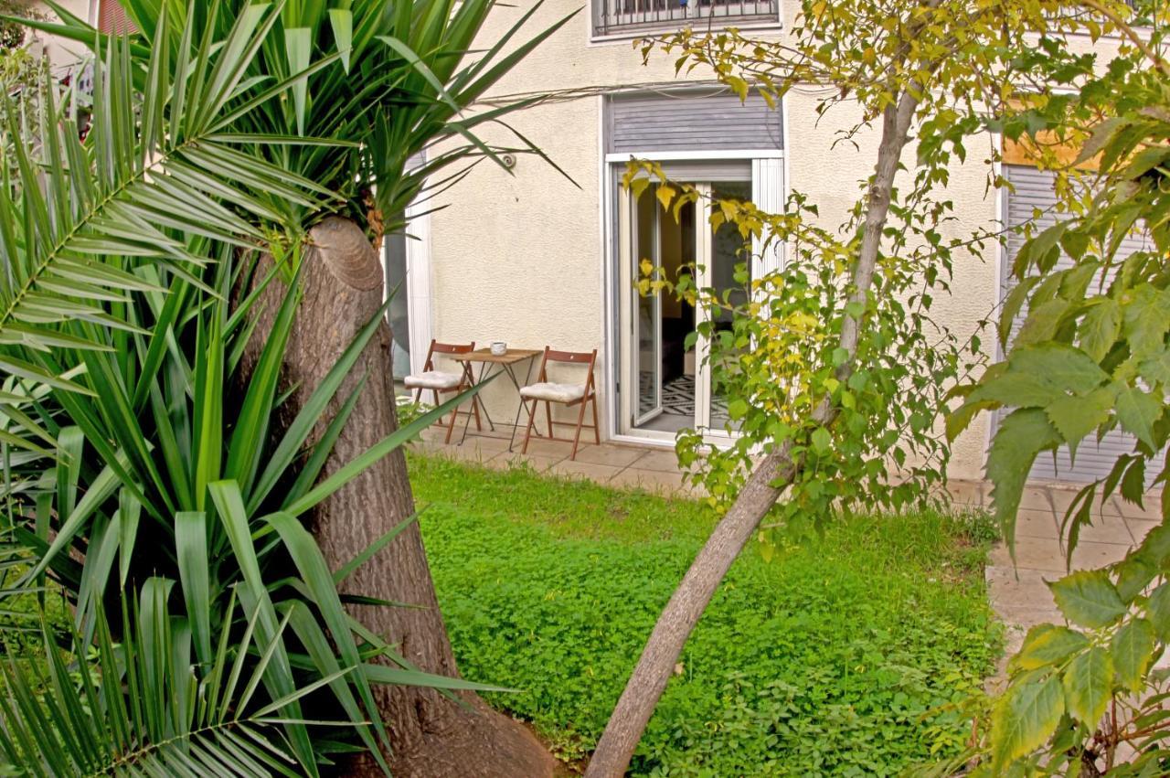 Stylish City Center Garden Apartment Атина Екстериор снимка