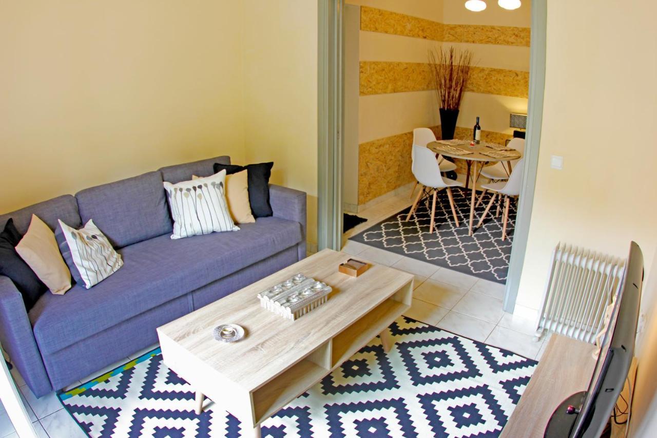 Stylish City Center Garden Apartment Атина Екстериор снимка